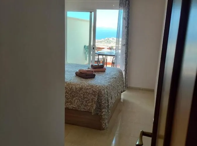 Beautiful Sunset View Apartment