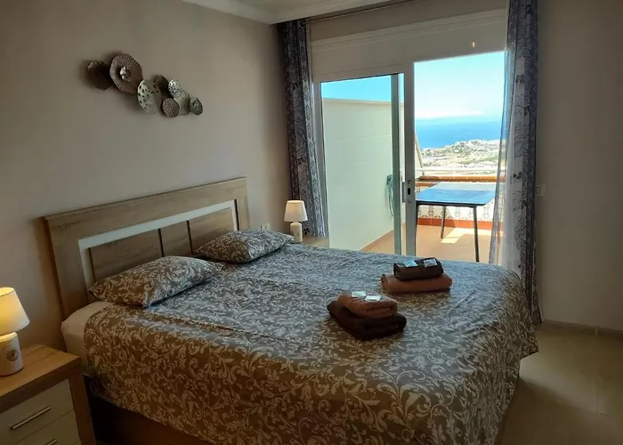 Beautiful Sunset View Apartment