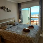 Beautiful Sunset View Apartment